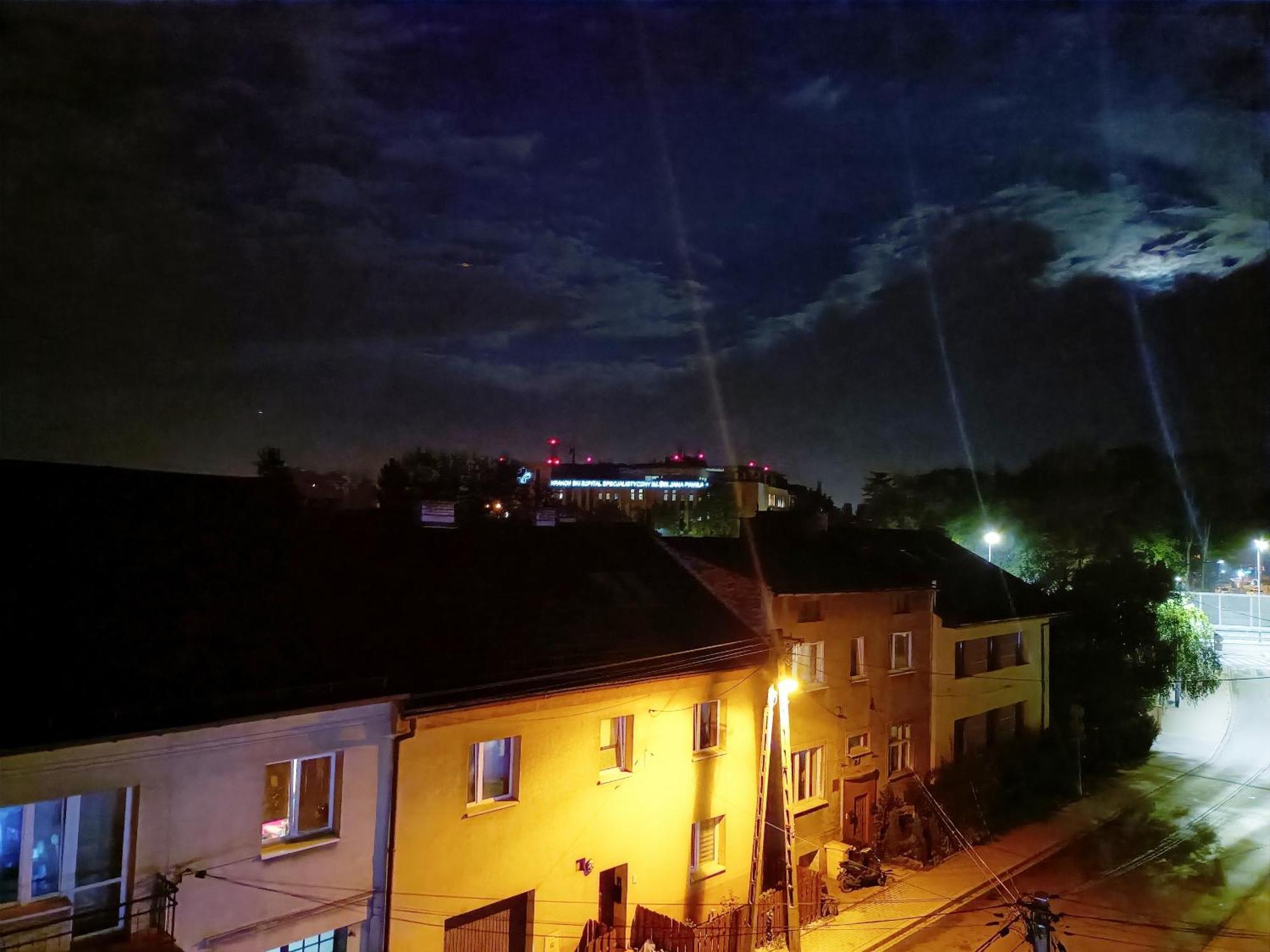 Pokoje Przytulnie Jak W Domu Krakau Buitenkant foto